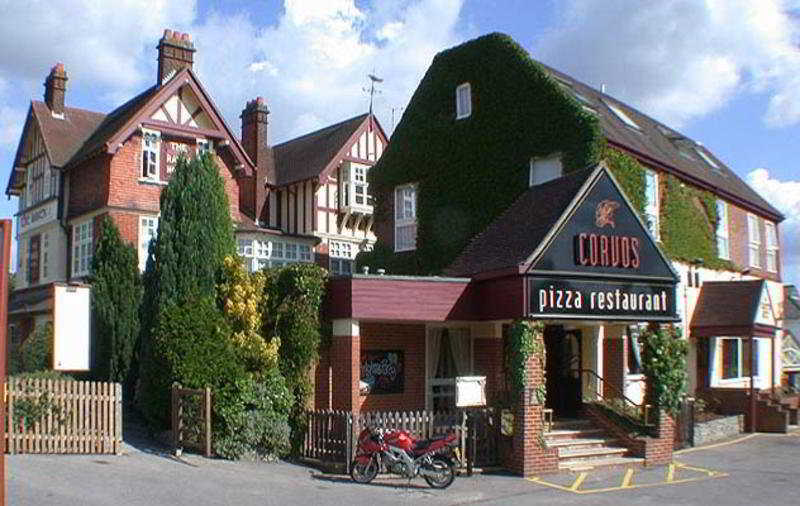 Raven Hotel By Greene King Inns Hook  Eksteriør billede